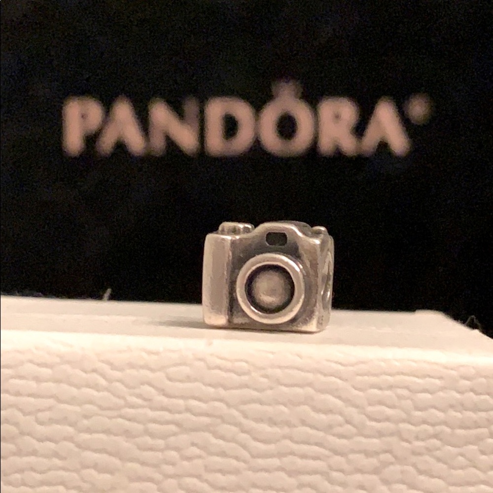 PANDORA📷Camera Charm📷 for the perpetual tourist!